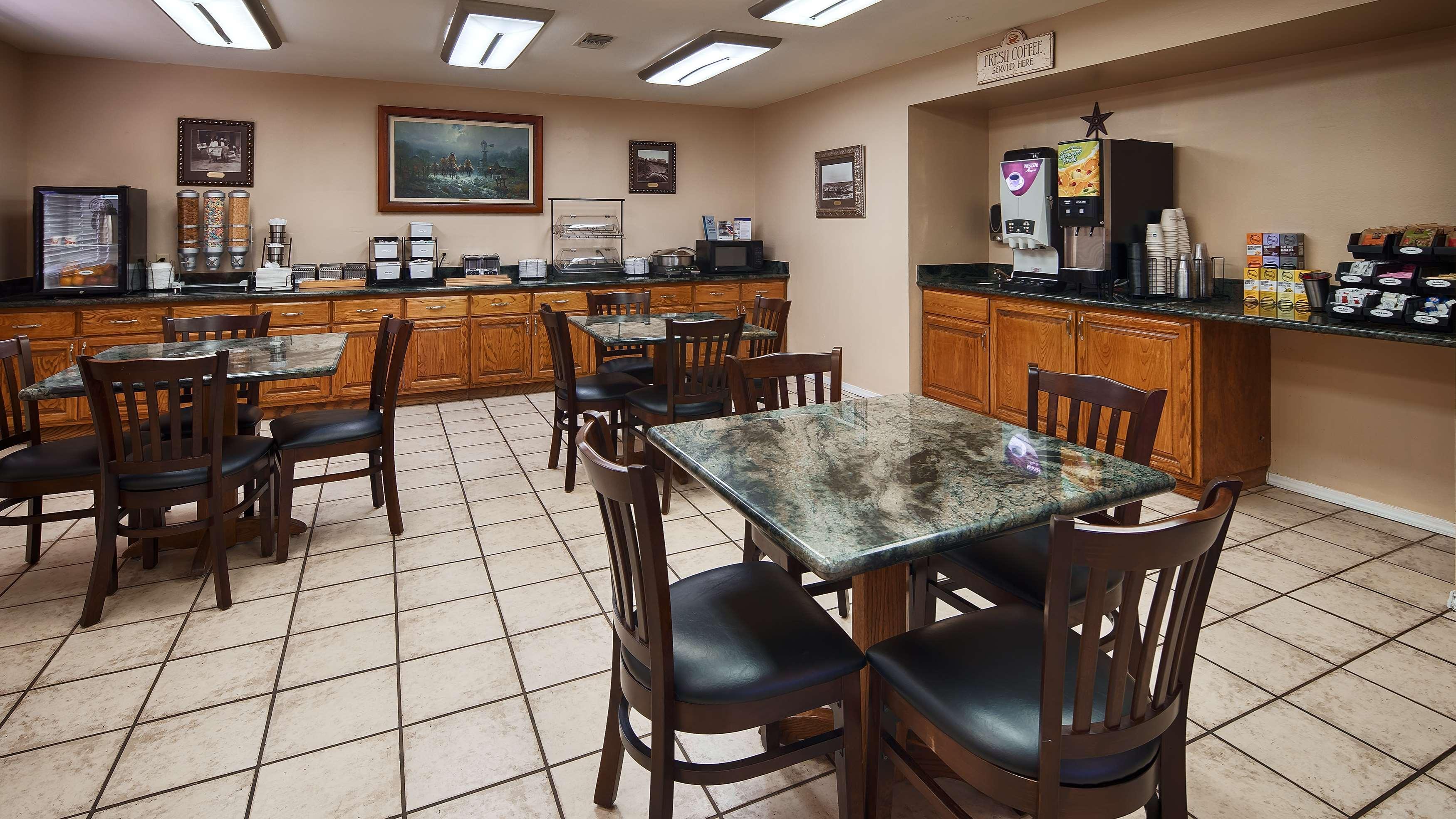 Best Western Plus Main Street Inn Brawley Экстерьер фото