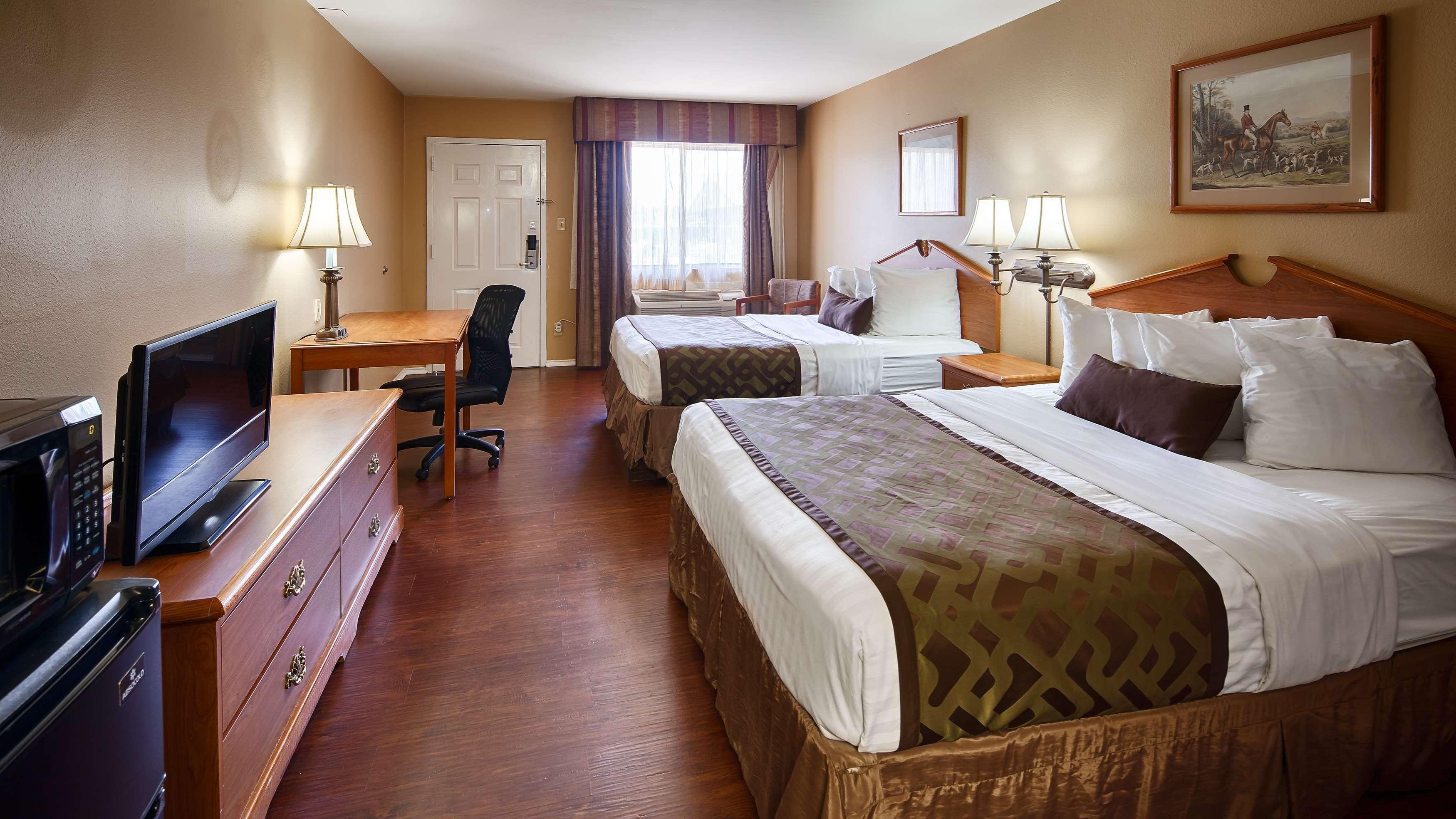 Best Western Plus Main Street Inn Brawley Экстерьер фото