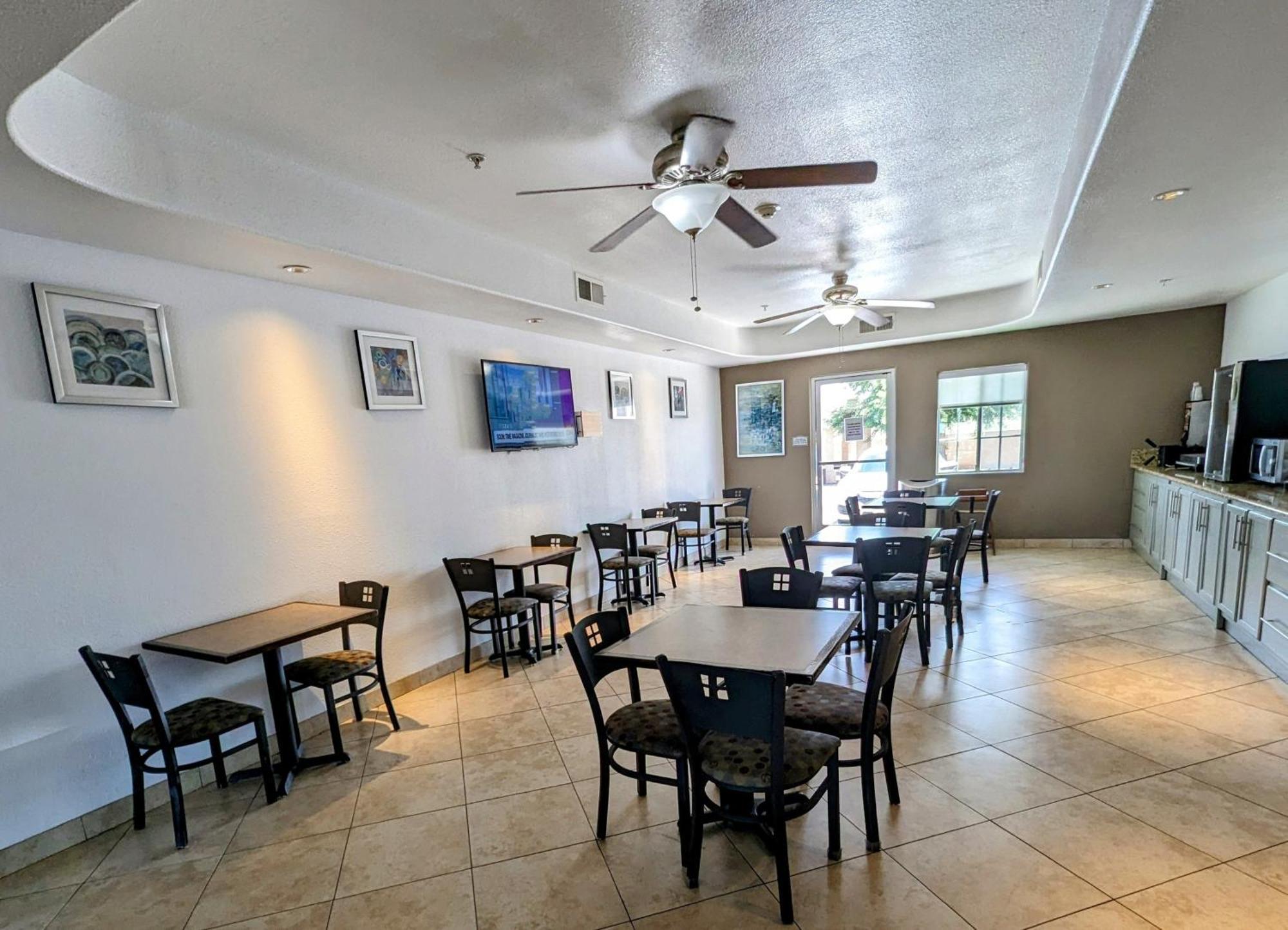 Best Western Plus Main Street Inn Brawley Экстерьер фото