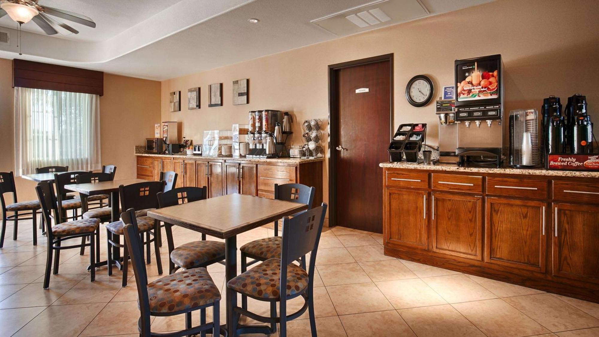 Best Western Plus Main Street Inn Brawley Экстерьер фото