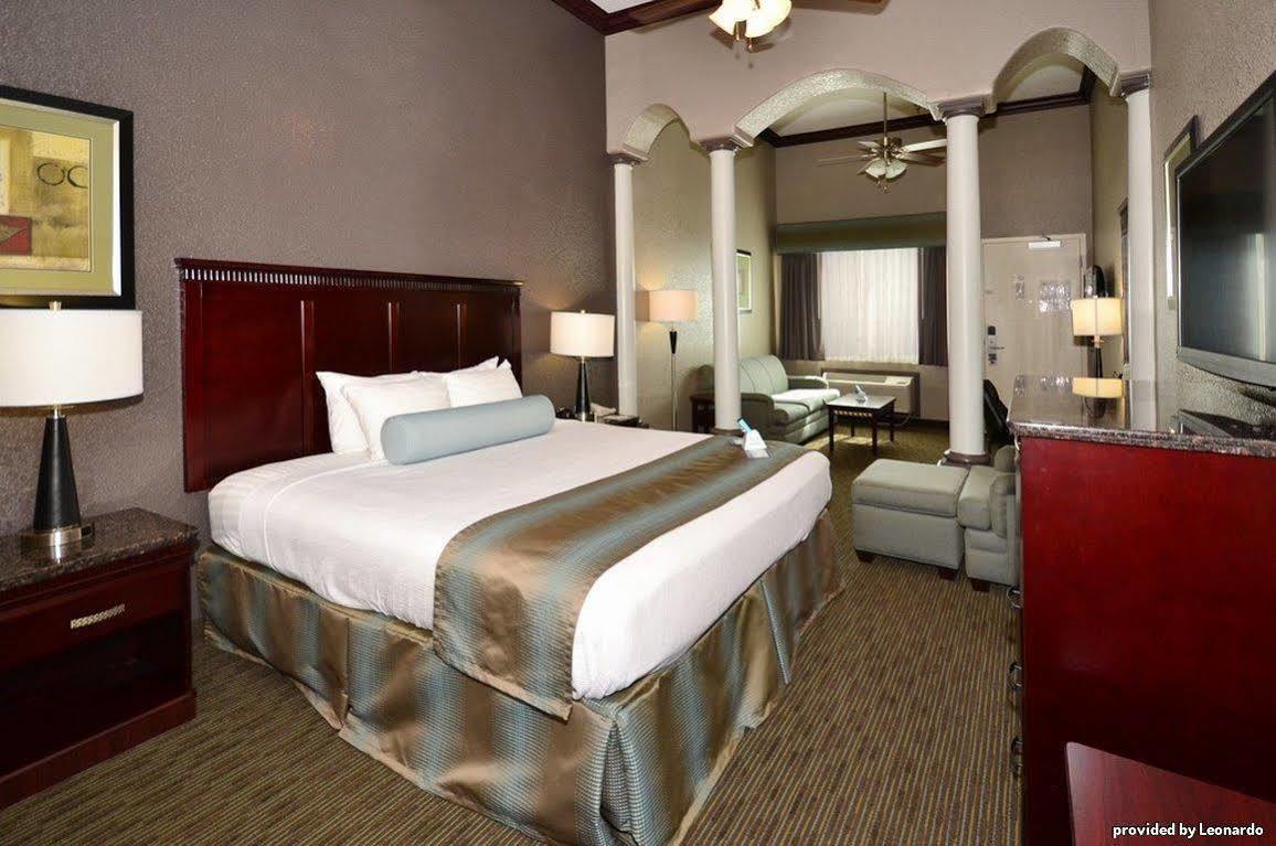 Best Western Plus Main Street Inn Brawley Экстерьер фото